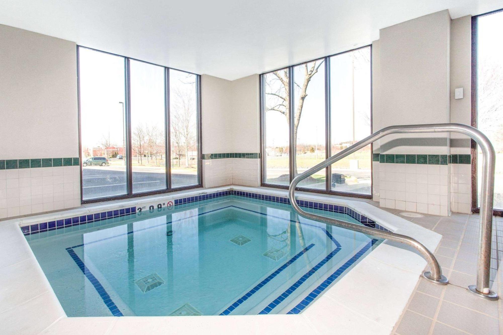 Hotel Wingate By Wyndham - Dulles International Chantilly Exterior foto