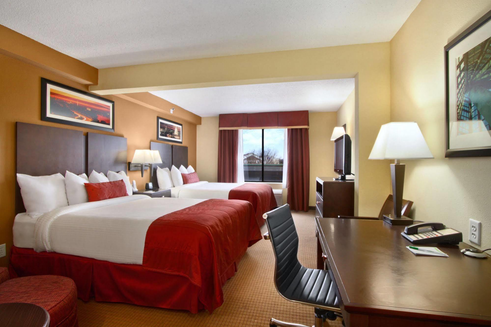 Hotel Wingate By Wyndham - Dulles International Chantilly Exterior foto