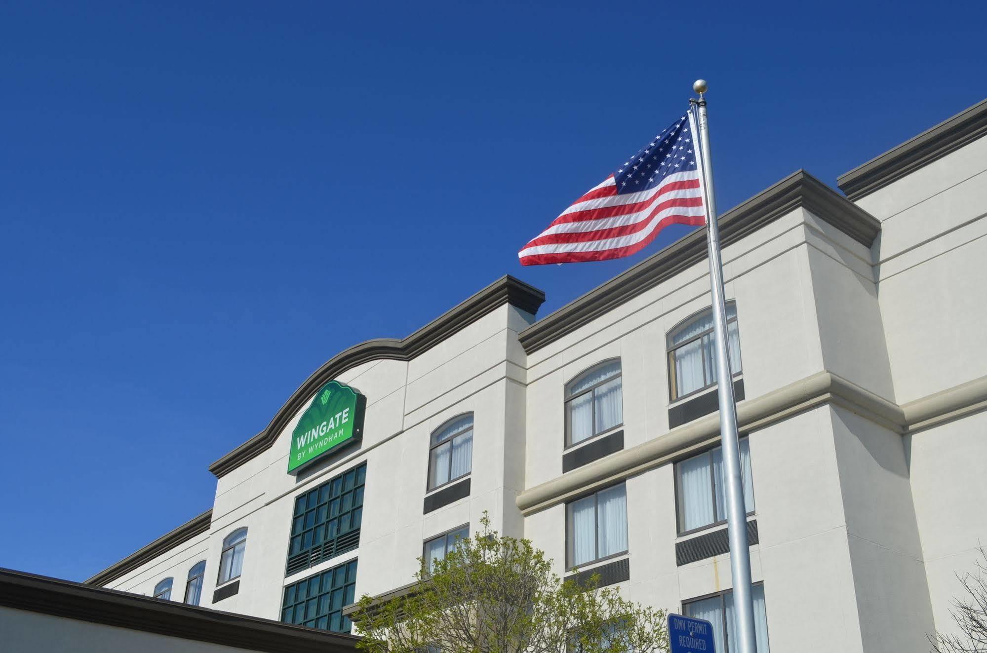 Hotel Wingate By Wyndham - Dulles International Chantilly Exterior foto
