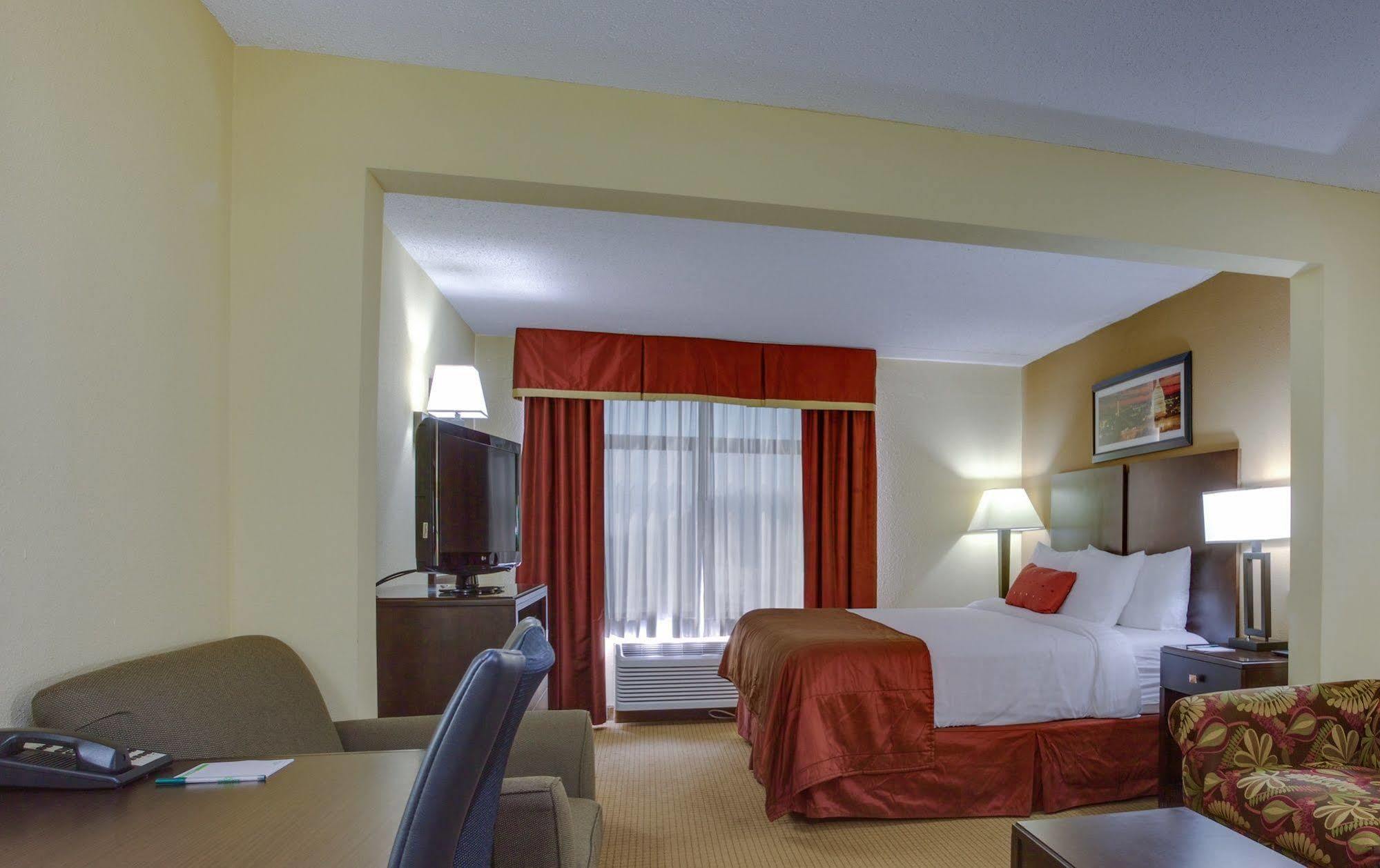 Hotel Wingate By Wyndham - Dulles International Chantilly Exterior foto